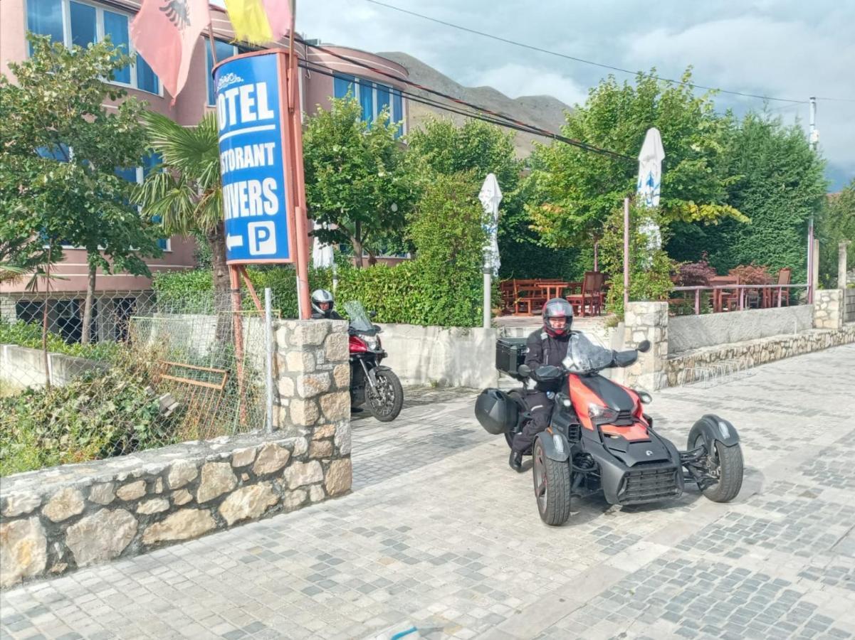 Hotel Restaurant Univers Shkodra Kültér fotó